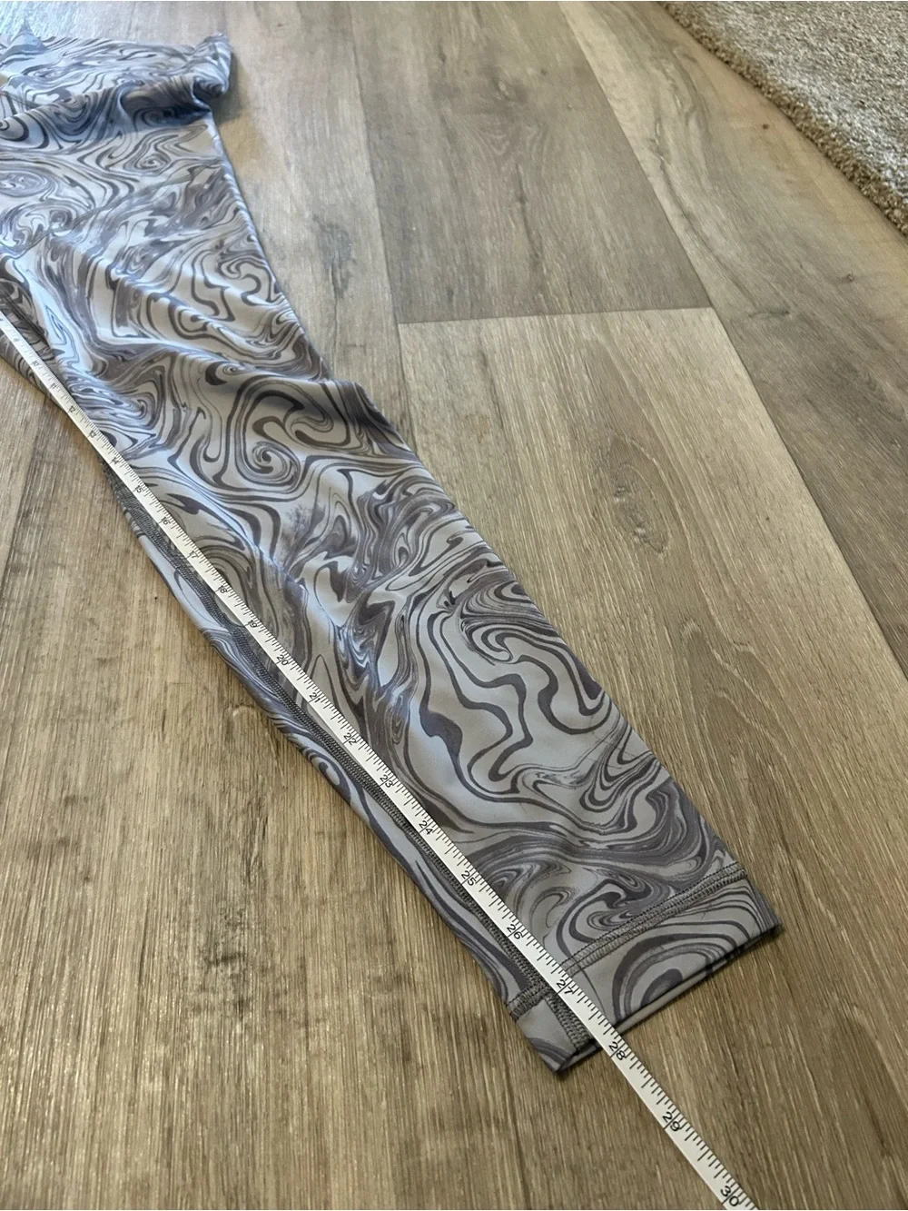 Lululemon gray and white marbled leggings